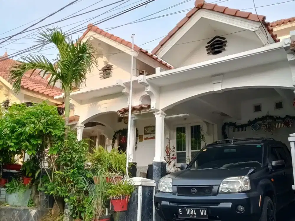 Dijual Cepat  Rumah strategis Di Pesona Khayangan Depok