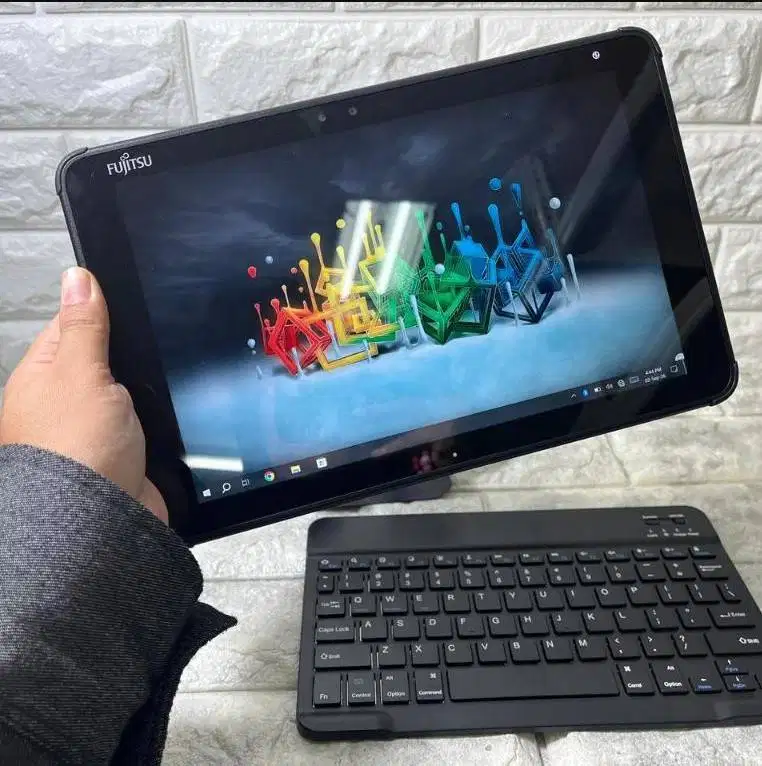 Fujitsu Arrow Tablet Q5010 Celeron N4000 RAM 4GB 10inch N-RTV