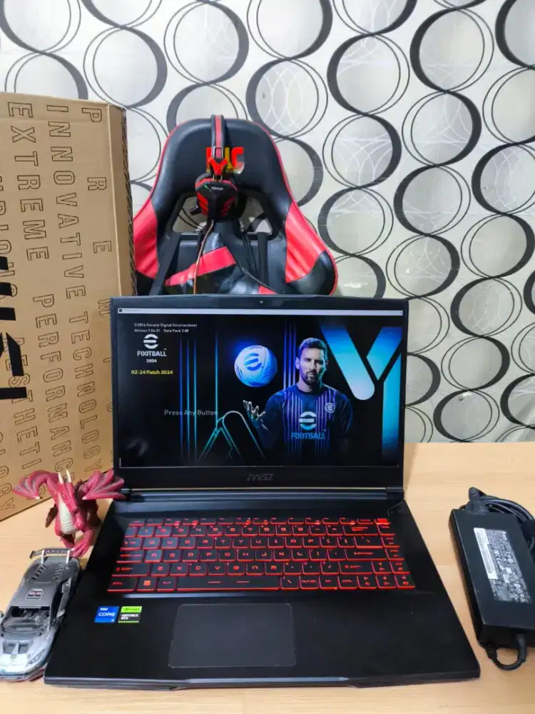 Laptop Gaming MSI NVIDIA RTX 4050 Core i7 RAM 16Gb SSD 512Gb DUAL VGA