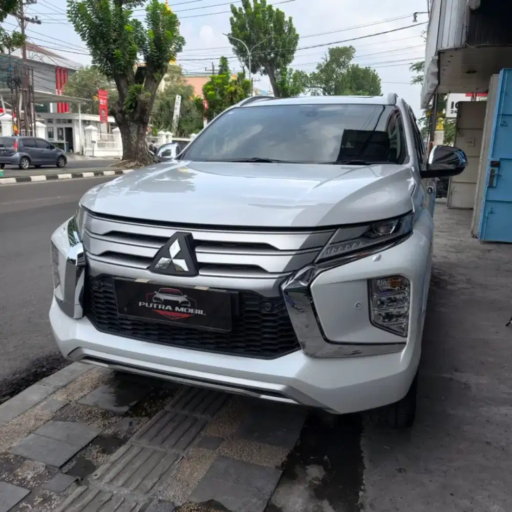Mitsubishi Pajero Sport 2.4 Diesel Dakar (Sunroof) AT 2022 Putih
