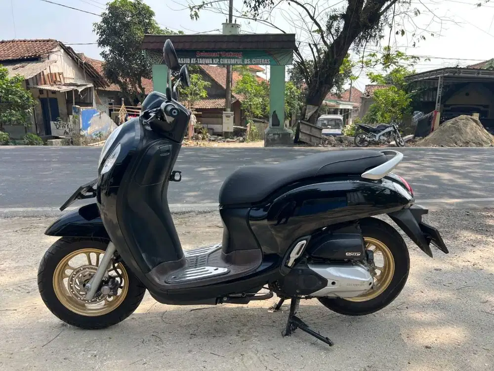 SCOOPY PRESTIGE TAHUN 2021