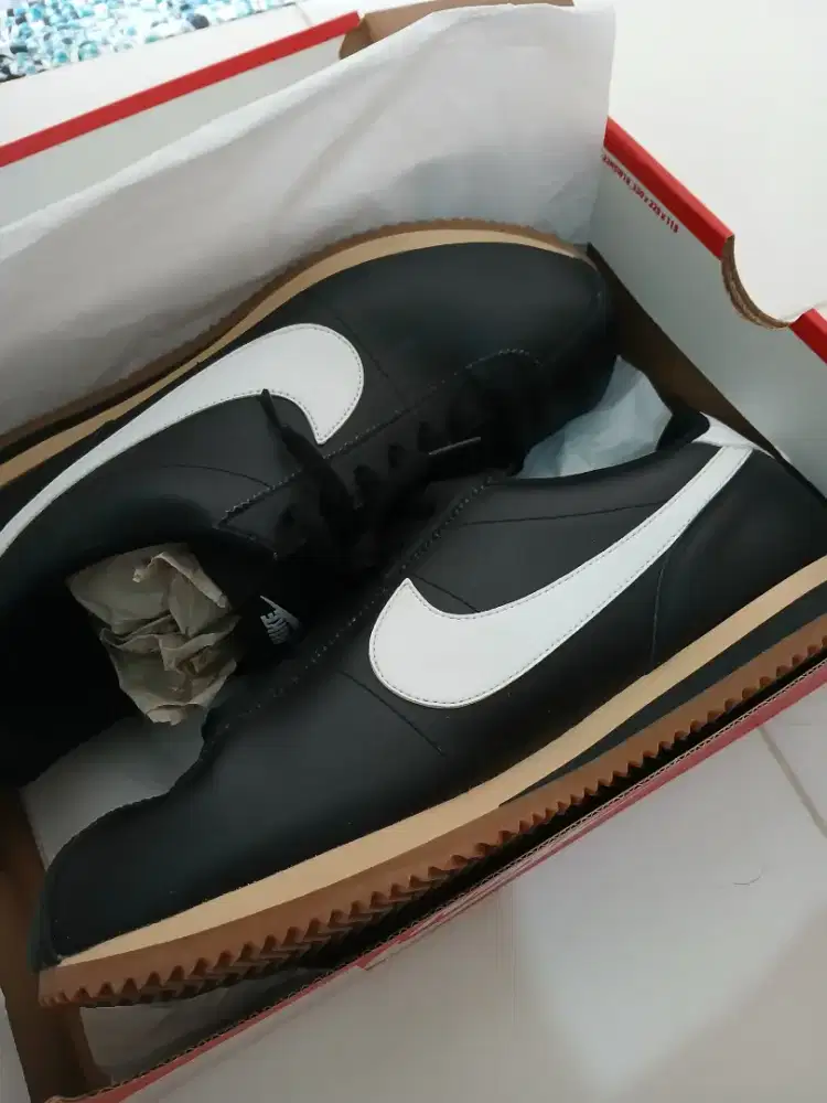 NIKE CORTEZ SIZE 45