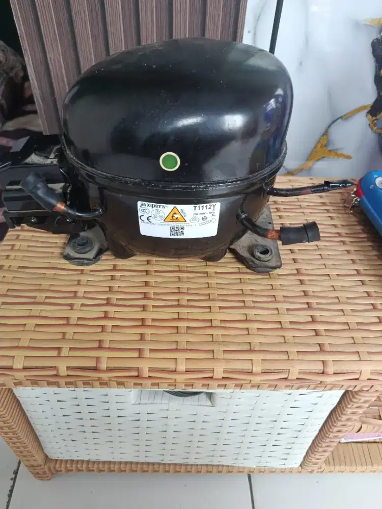 Kompresor cabutan freezer box