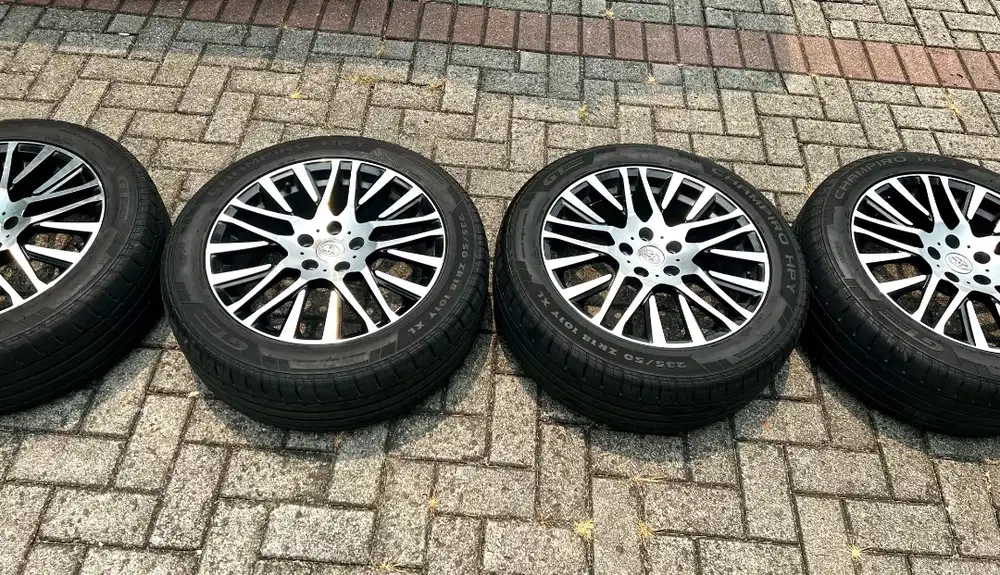 Velg+Ban Oem Rep Alphard/Vellfire Ring 18 masih tebal