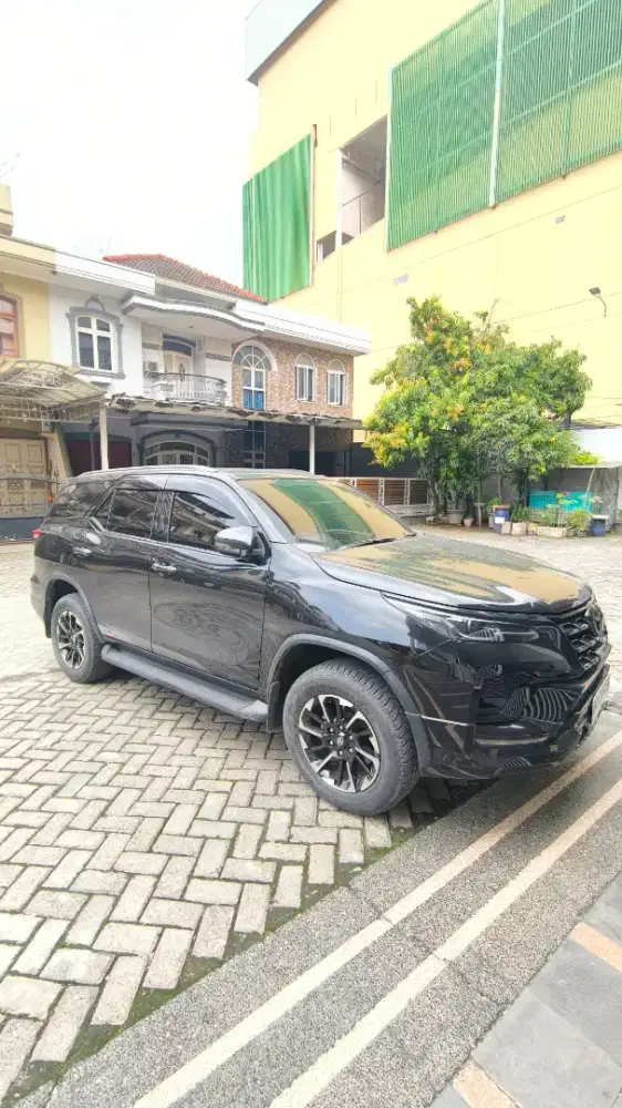 Toyota Fortuner GR 2.4 A/T