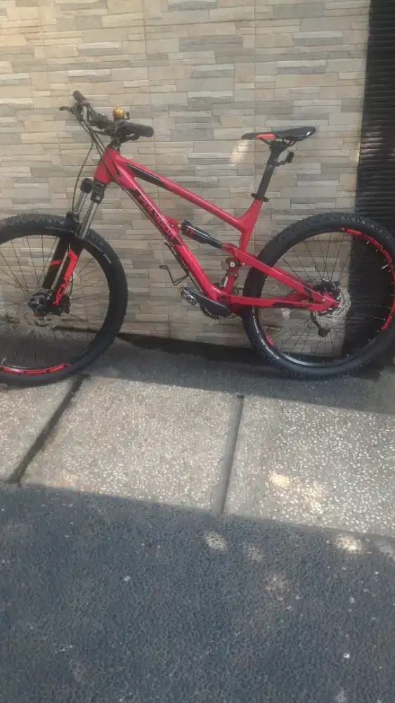 Sepeda MTB Polygon siskiu D5