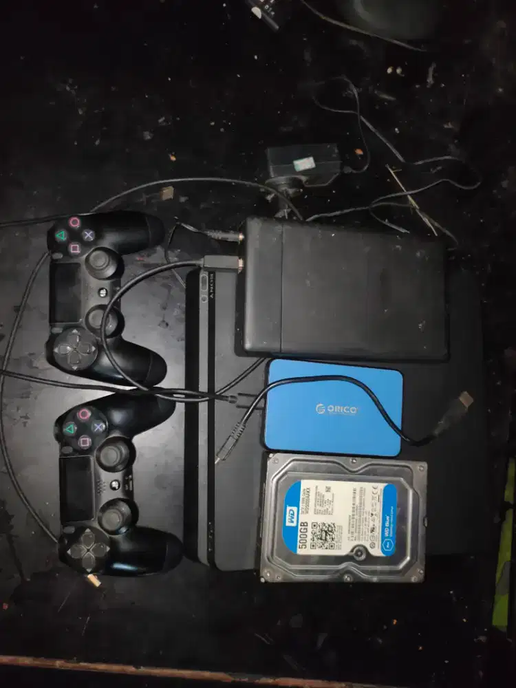 PS4 Slim 500gb SSD V-gen + 3 Hdd External