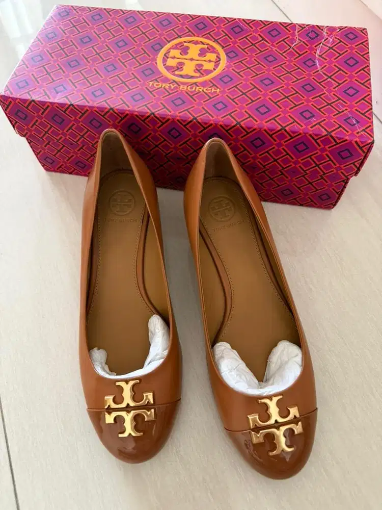 Tory Burch Everly 35mm Cap Toe Wedge, Style 61547, Royal/Tan.