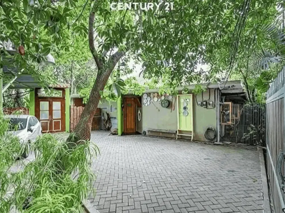 Dijual Rumah Homy Bonus 4 Kamar Kos Aktif Dan Studio Foto