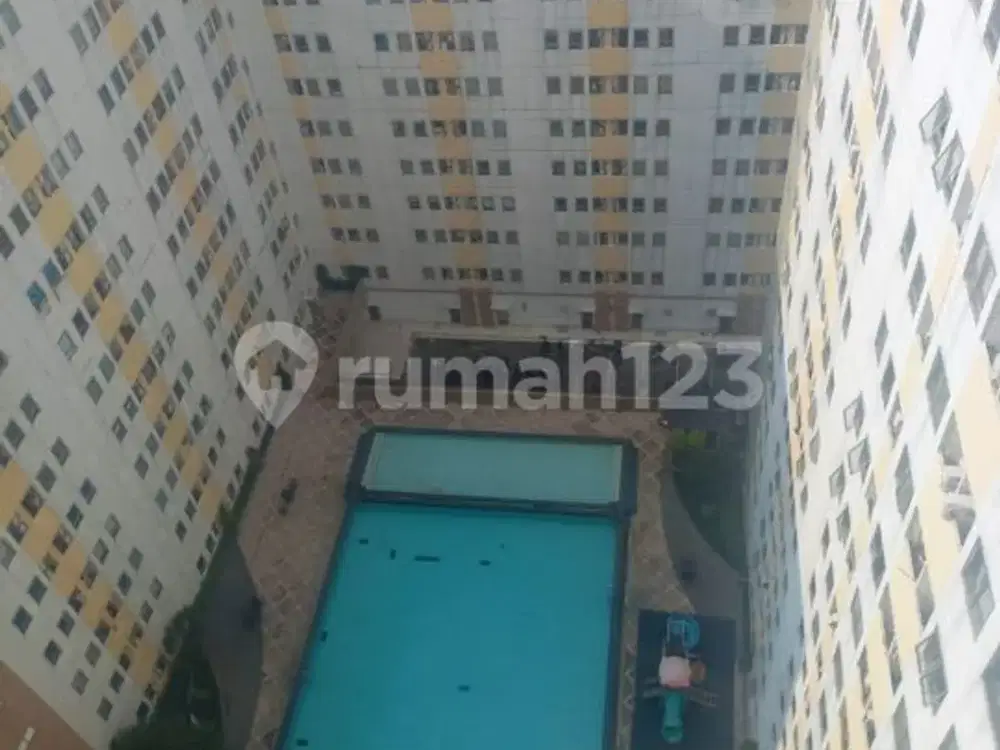 Apartemen Puncak Permai 2 Kamar Tidur Furnished Bagus hadap pool