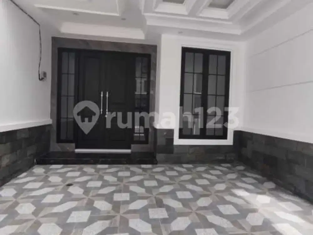 Rumah Bagus. American Style New Home. 4 Kt. 3 Km. Row Jalan Lebar. Hadap Selatan