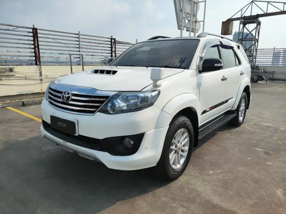 Toyota Fortuner VNT Turbo TRD 2013 A/T