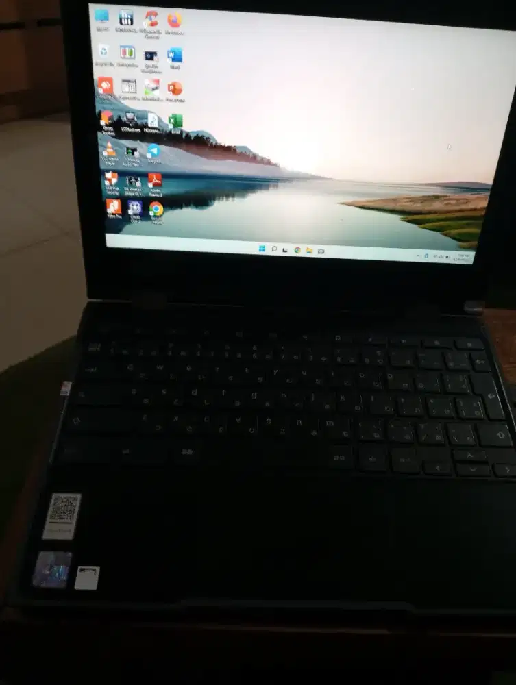 Lenovo Yoga Netbook juga ,tab juga