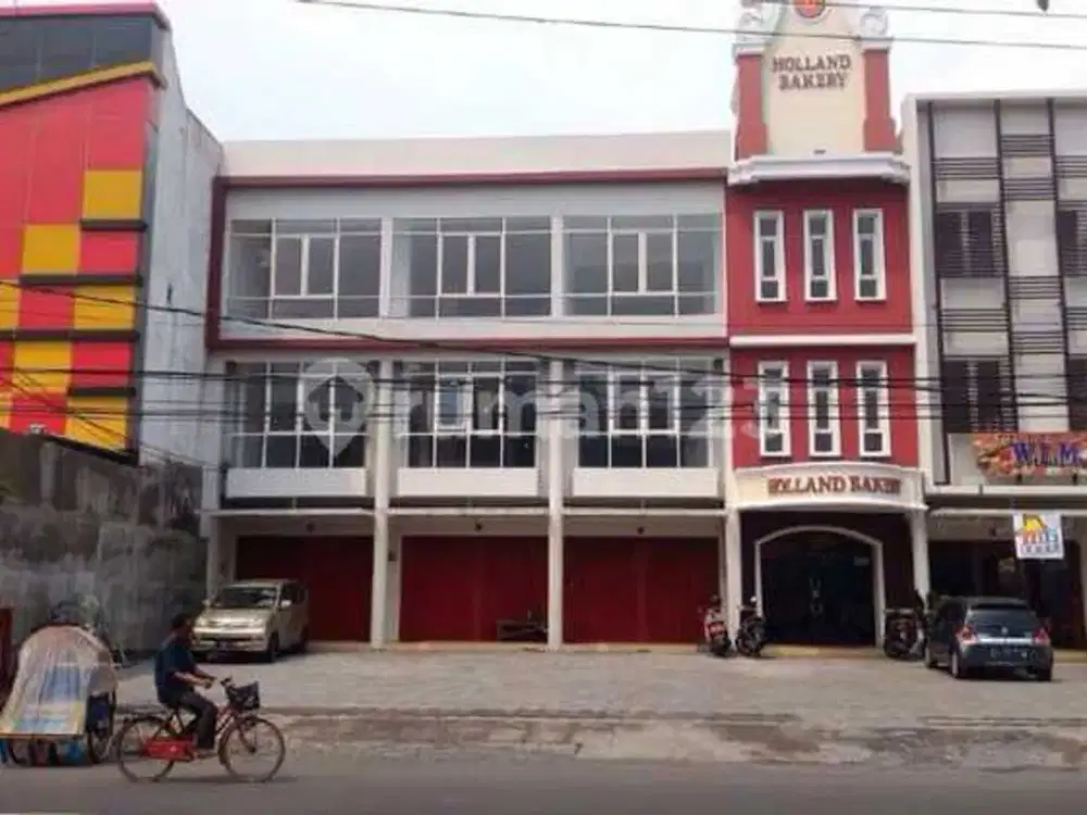 Ruko baru gress, siap huni, 3,5 lt hadap Selatan