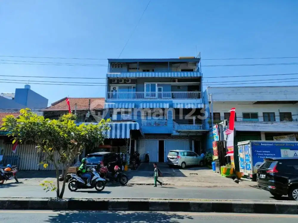 Ruko jejer 3, penginapan dan tempat usaha, dijual murah, di bawah appraisel, ayo di kulak bos