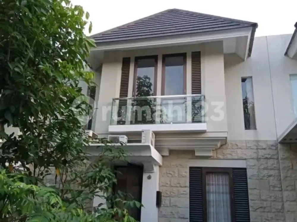 Rumah di Taman Puspa Raya 2 Lantai SHM Bagus hadap Selatan semi furnish