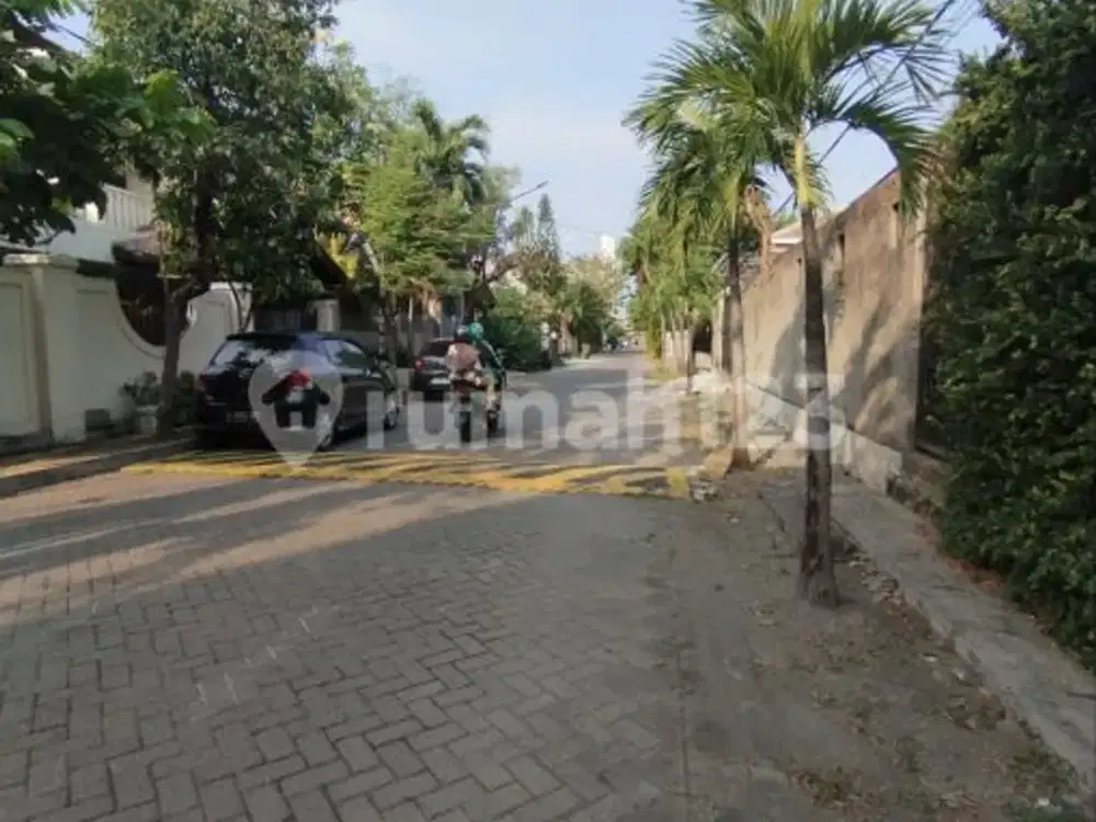 Rumah Usaha Tengah Kota Siap Huni