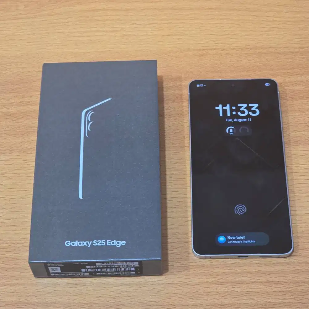 SAMSUNG GALAXY S25 EDGE 512GB. LIKE NEW, GARANSI RESMI ON, FULL SET