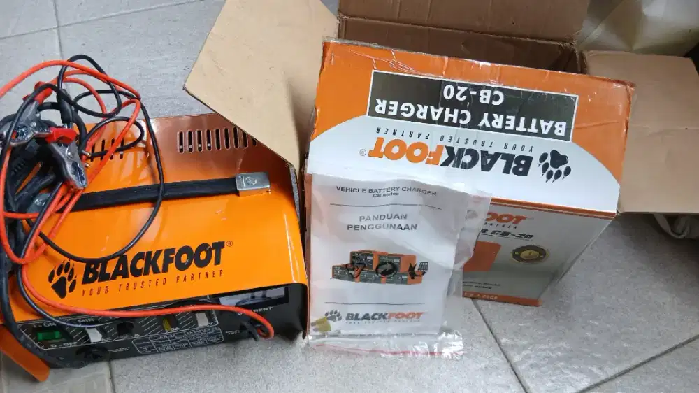 Cas Aki / Battery Charger Blackfoot CB20 Heavy Duty 20 Ampere