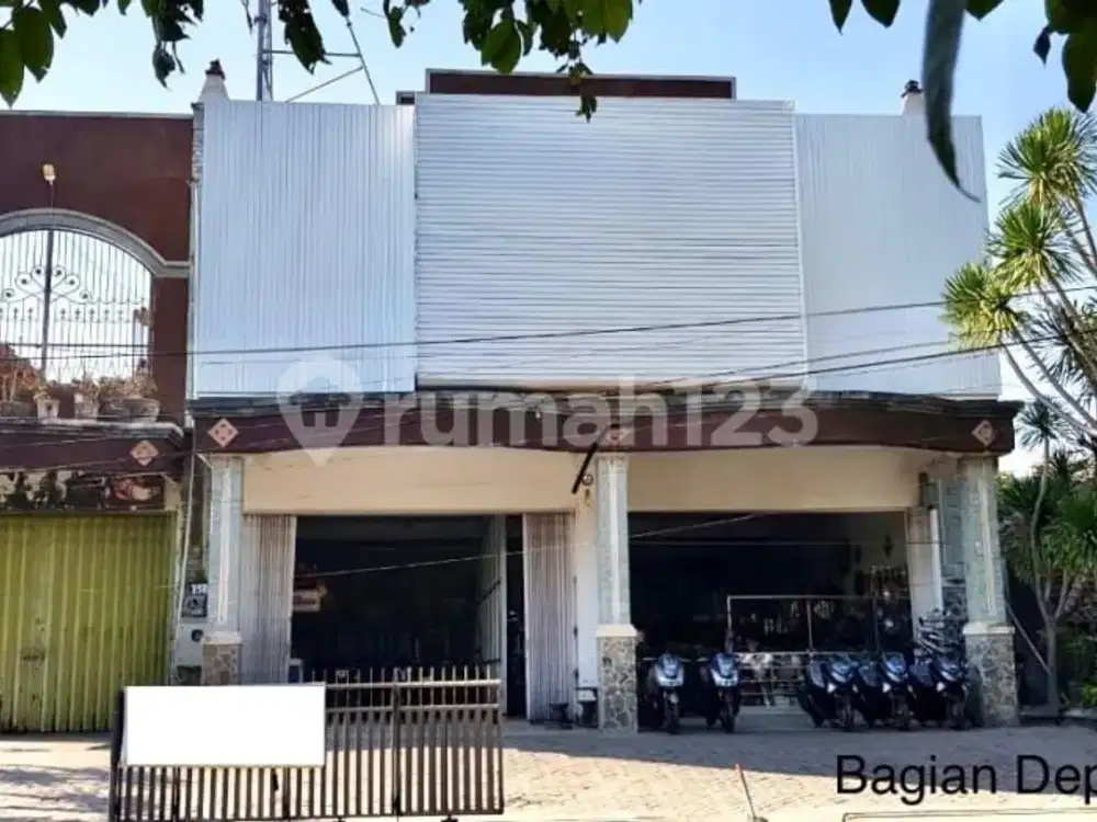 Pertokoan 3 Lantai di Singaraja Pinggir Jalan Utama