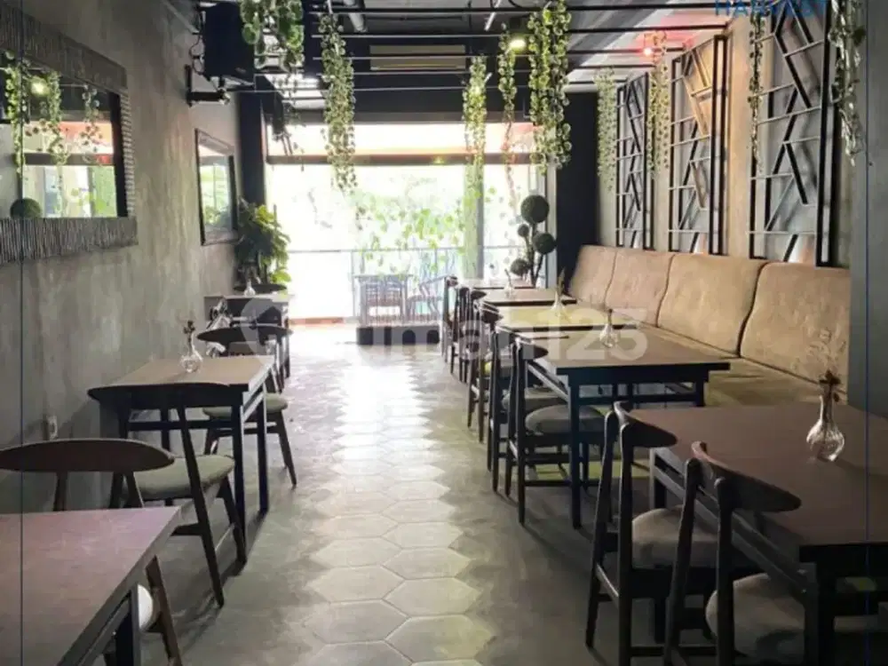 Dijual Cepat - Hotel Full Furnished Lokasi Sangat Strategis Lebar Jalan 2 Mobil Di Gunung Sahari, Jakarta Pusat