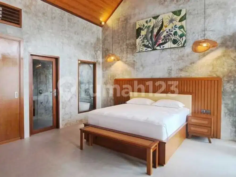 Brand New Villa... Good For Living Or Business Opportunity