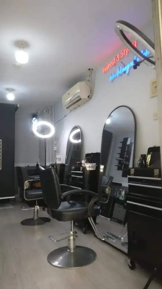 Usaha Barbershop
