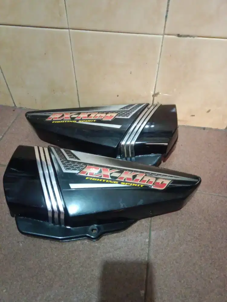 Box aki ori copotan motor yamaha rx king th 2004 warna hitam