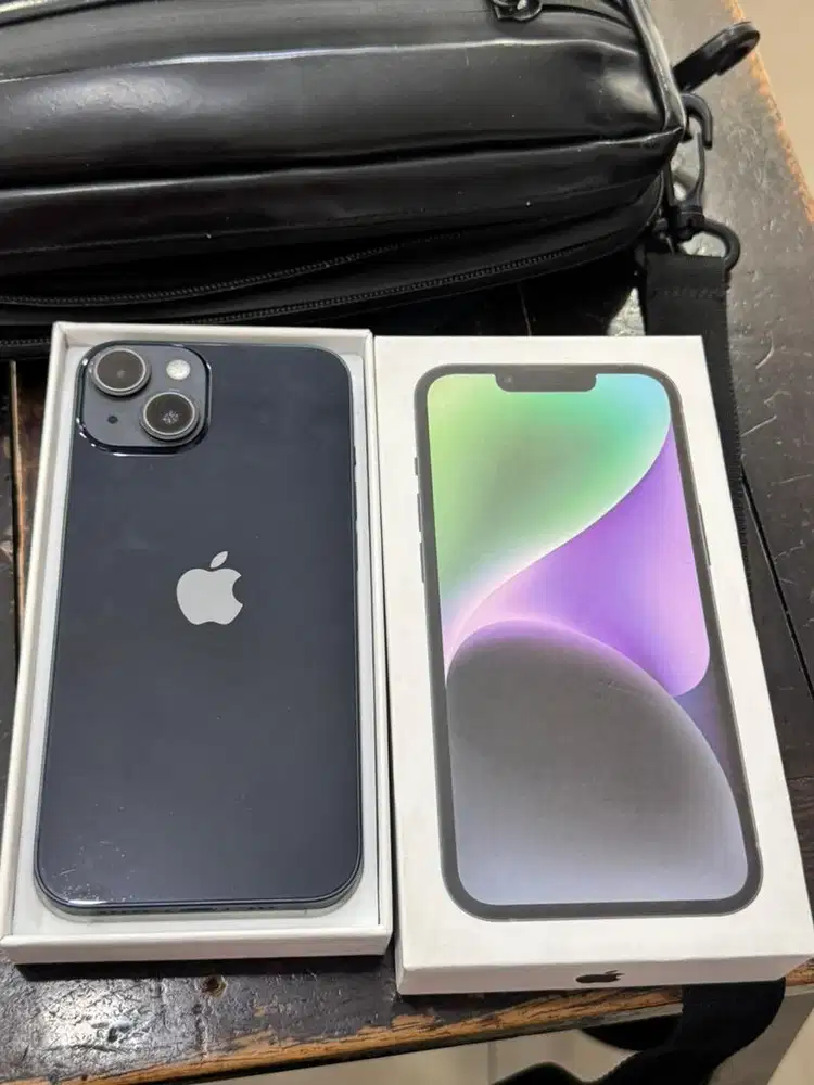 iPhone 14 128gb Midnight Resmi iBox Fullset Mulus hb 100% gantian