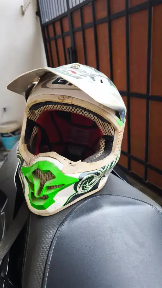 Helm motorcross GM