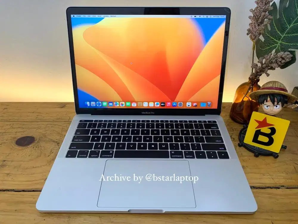 Macbook Pro Retina 13 inch 2017 Core i5 RAM 16 / 256 Multitasking