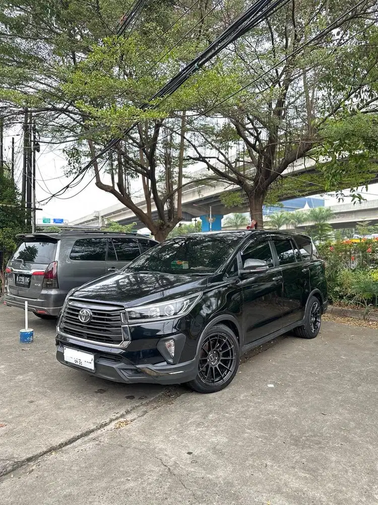 INNOVA V DIESEL 2021 UPGRADE VENTURER