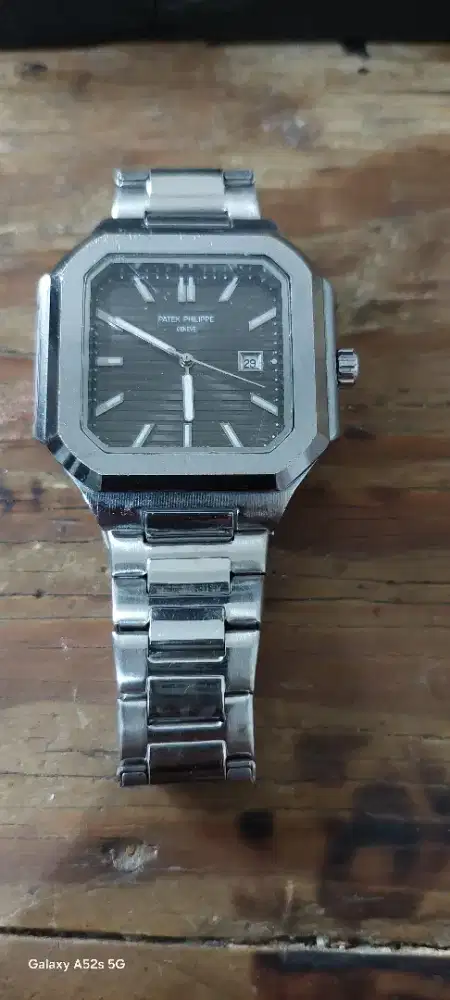 JAM PATEK PHILIPE