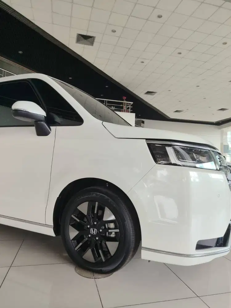 Honda Step Wagon E HEV MPV 2026 Promo September
