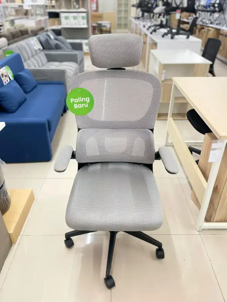 Yugo kursi kantor