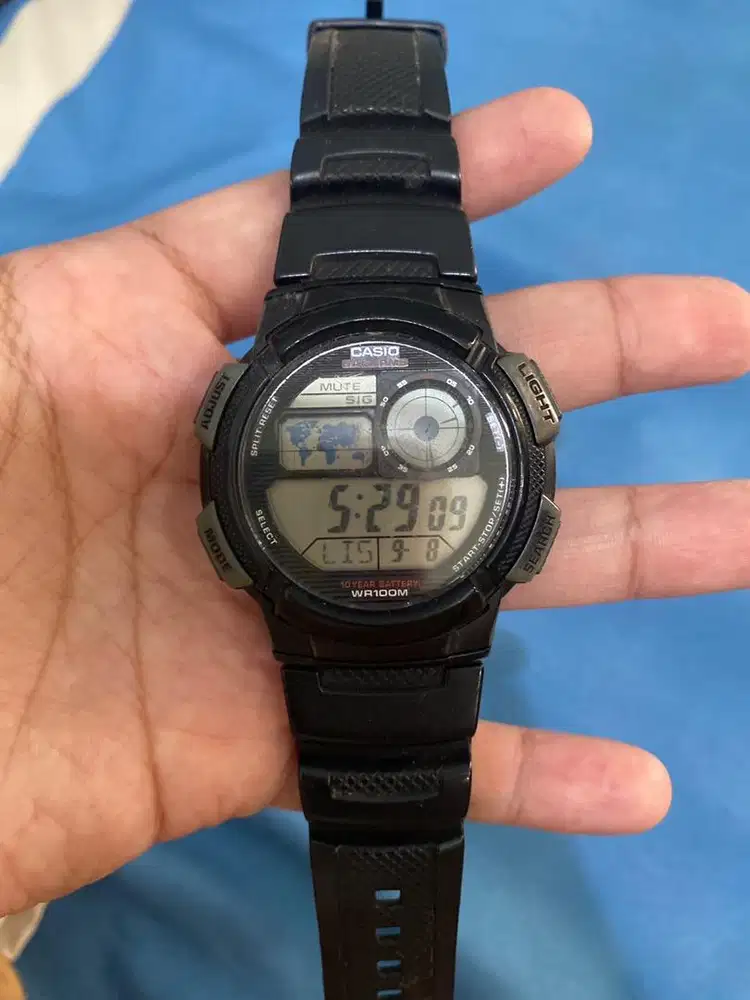Casio AE 1000W hidup