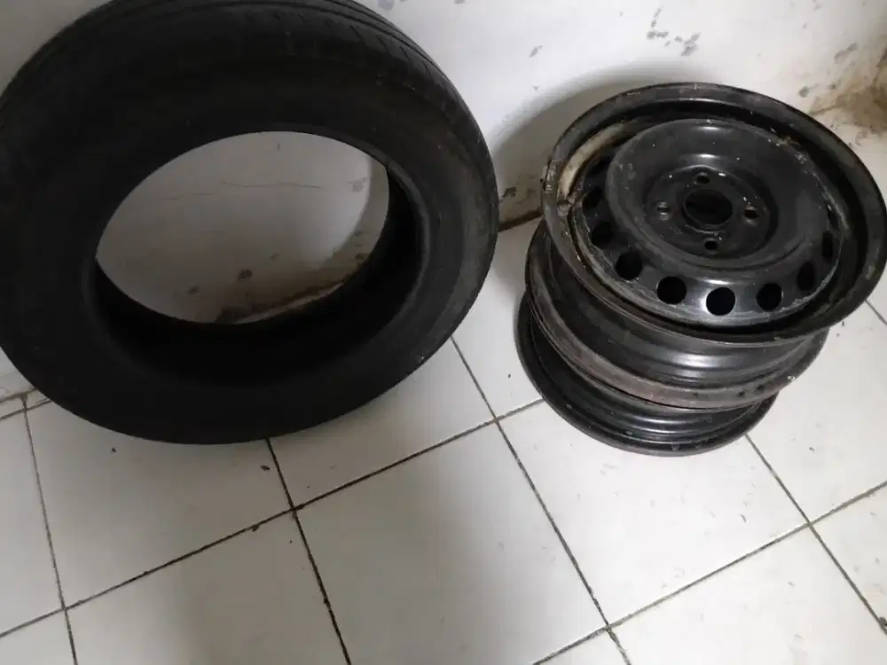 2Velg Sigra original plus ban 1