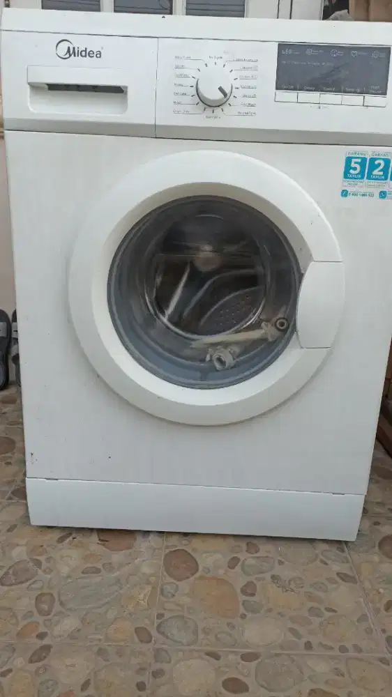 Mesin cuci merk Midea