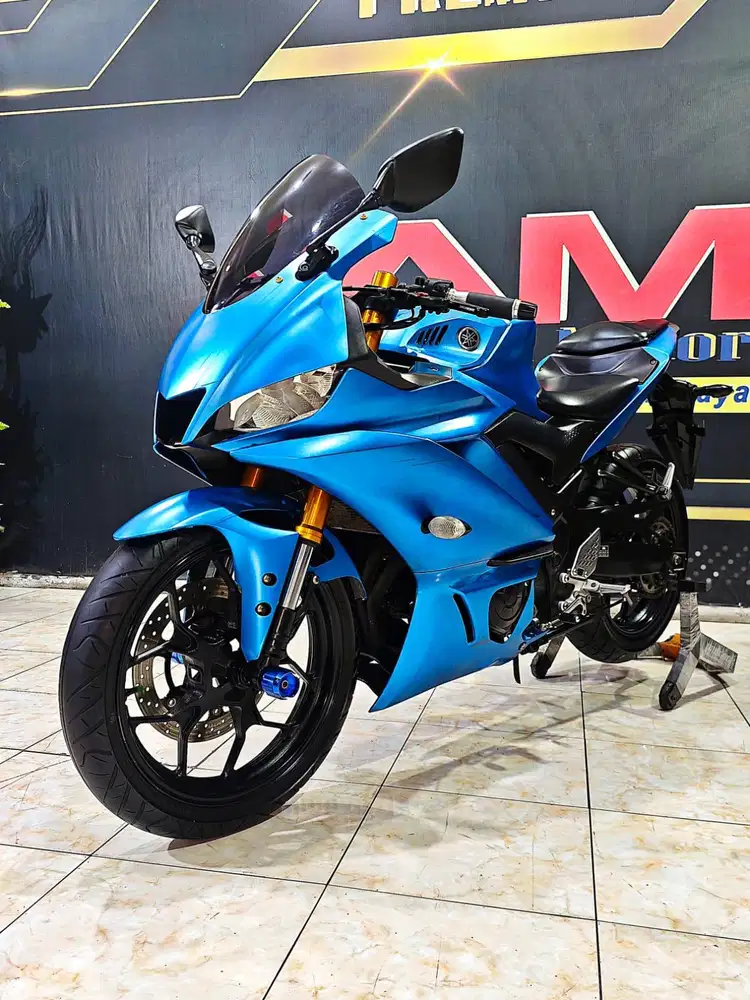 Yamaha R25 warna Hitam mewah top Th 2019. Anugerah Motor Rungkut