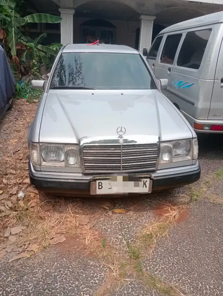 Mercy 230E Manual Tahun 1992