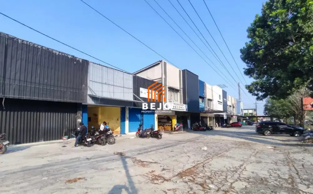 Disewakan Ruko 2 lantai ditepi Jl Magelang
