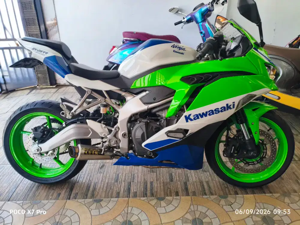 Kawasaki Ninja ZX25RR
Livery 40Th Anniversary