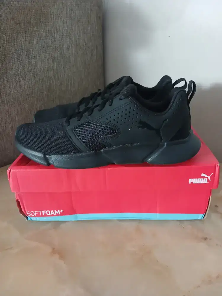 Sepatu Puma InterFlex Size 42 Like New Original