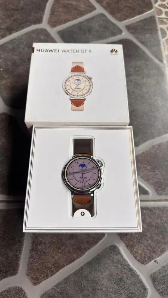 Huawei Watch GT 5 41 mm cewek normal mulus lengkap