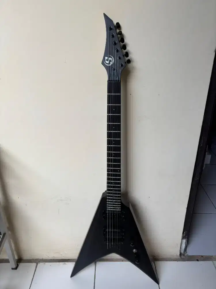 S by Solar VB4.6C-E V Model in Black Carbon