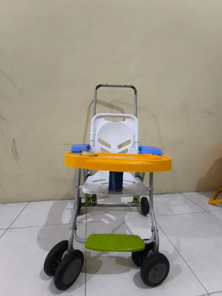 Stroller anak stroller tempat makan