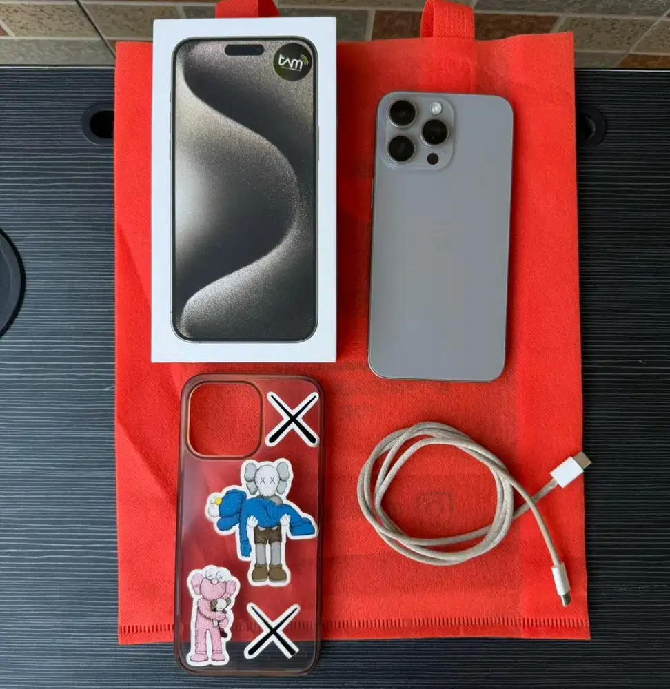 Dijual iPhone 15 Pro Max Natural Titanium internal 256GB second ibox