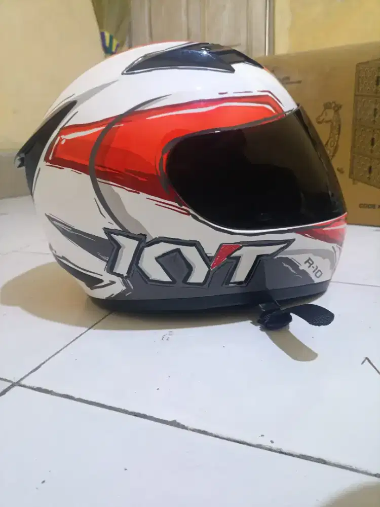 HELM FULL FACE KYT R10