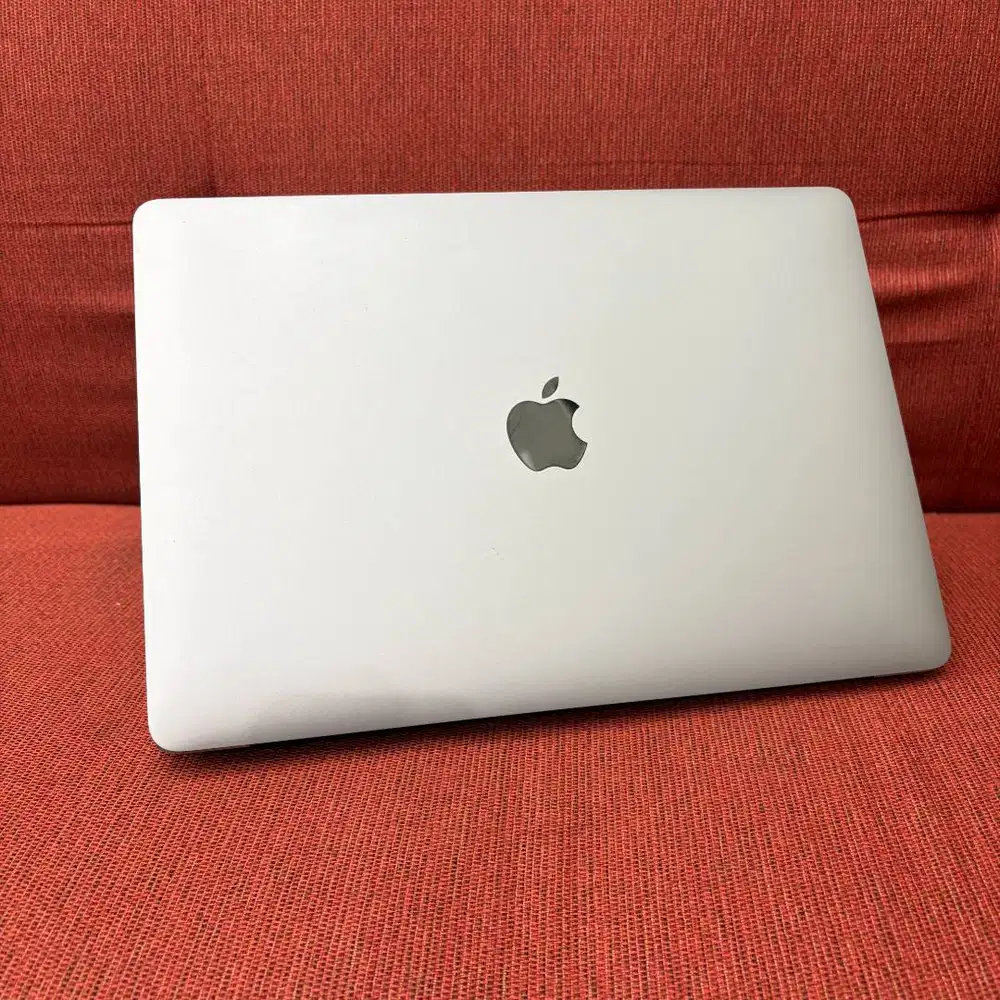 MacBook Pro 13 inch, M2 2022 RAM 8/256GB second