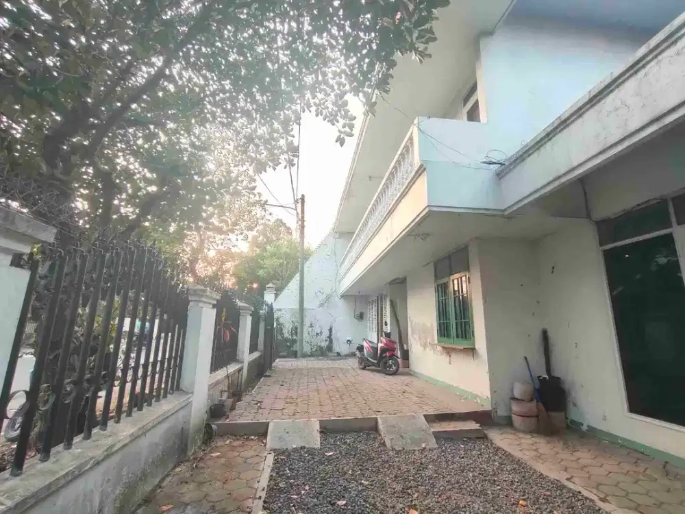 Rumah Hook Poros Bunga Dewandaru Dekat Kampus Brawijaya